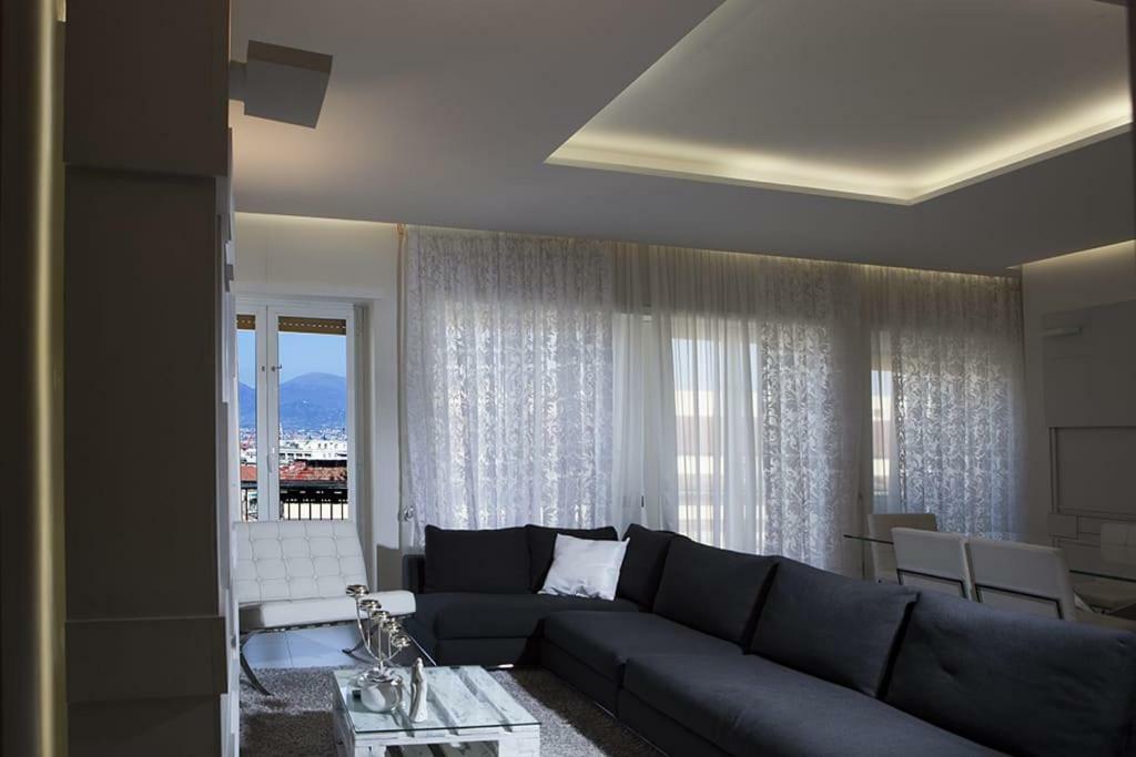 Crystal Skyline Neapolis Daire Dış mekan fotoğraf